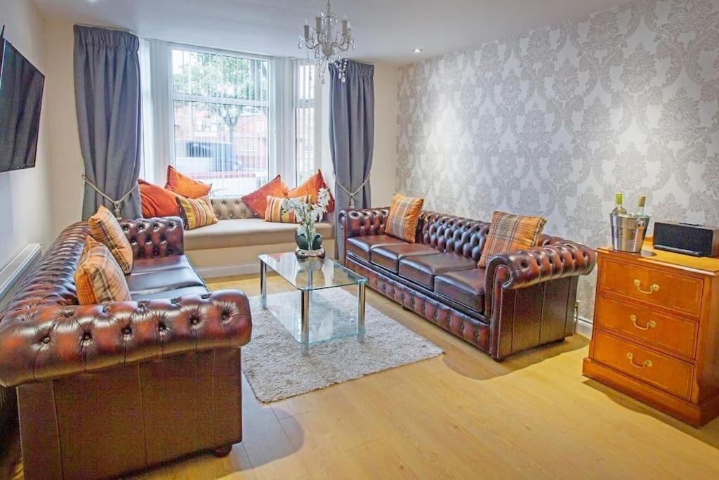 Scarborough Stays - Luxury Townhouse Ideal For Large Groups - Hot Tub Exteriér fotografie